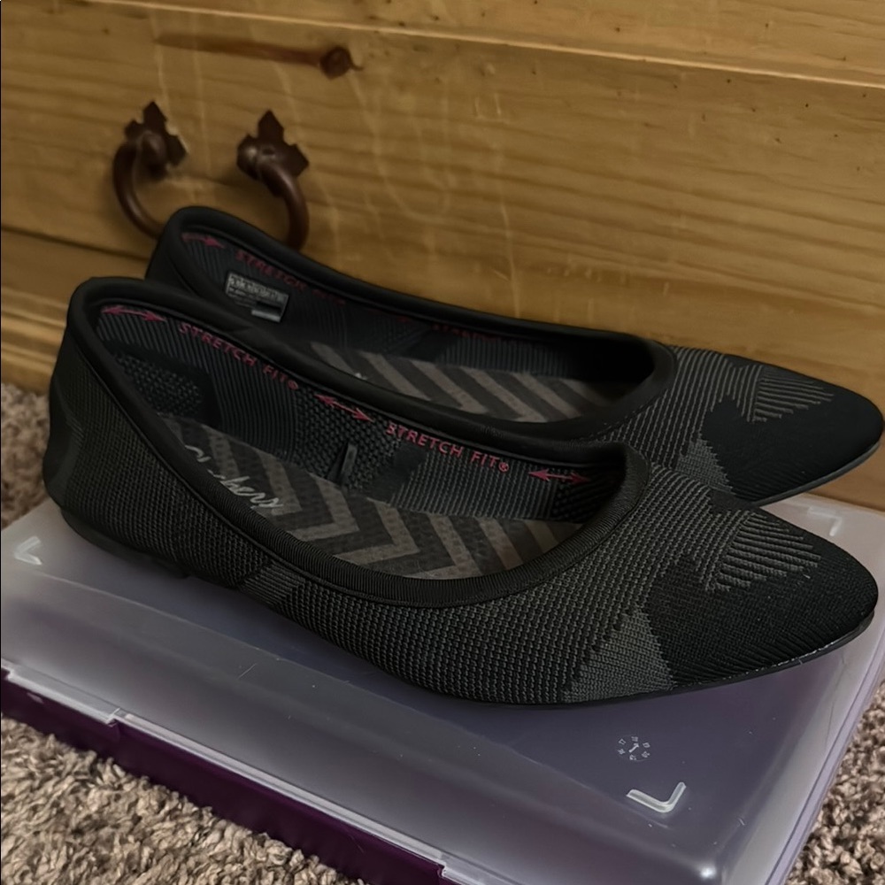 Skechers Black and Gray Stretch Fit Ballet Flats